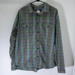 Patagonia Flannel Button Down Green Long Sleeve (Never Worn) Size Large